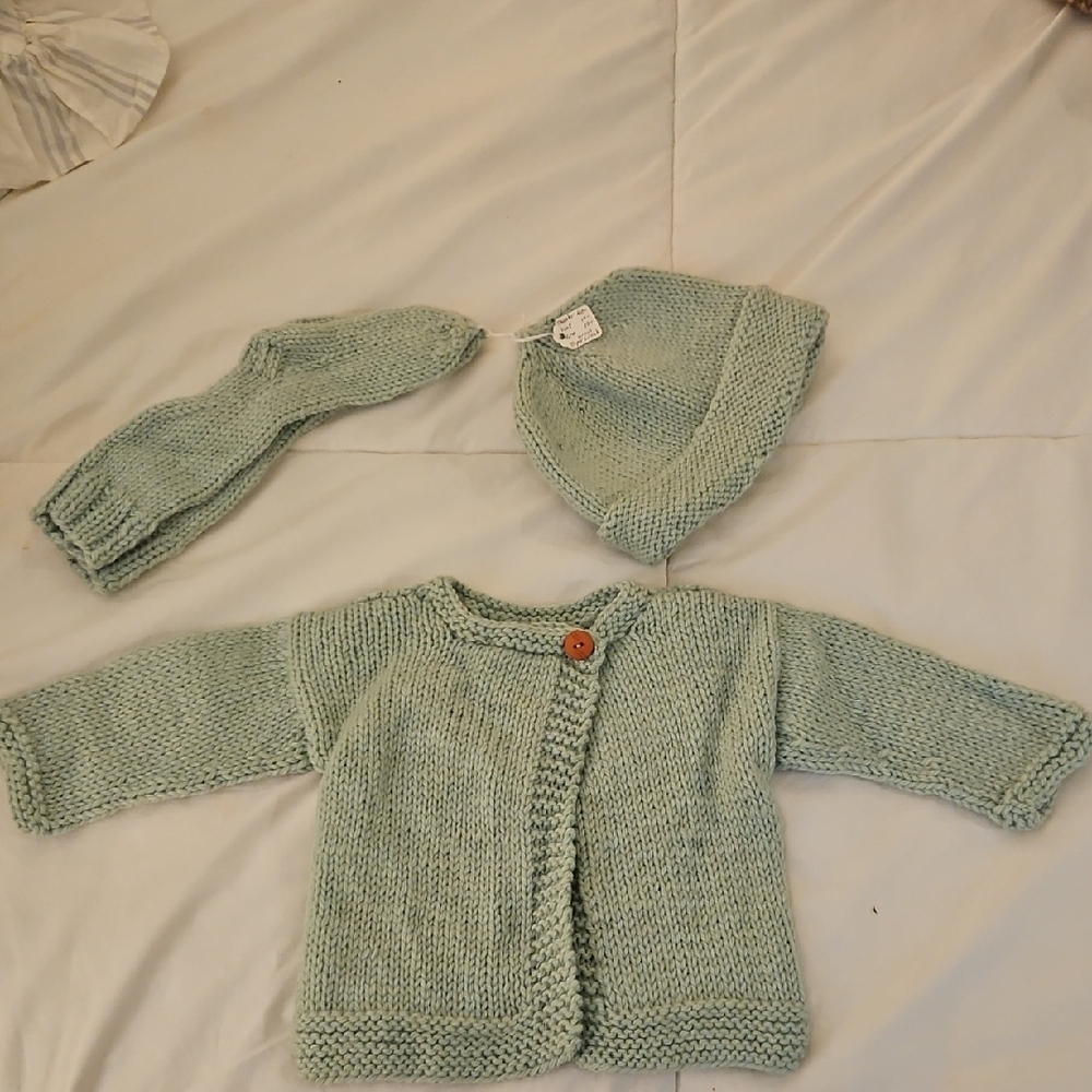 Hand-Knit Baby Sweater Set in Light Green
